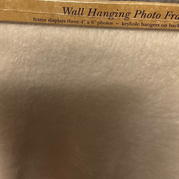 Elegant Black and Gold Photo Frame - Picture 8 of 8